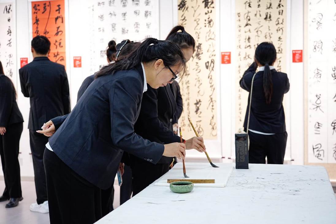 展览现场2(1)